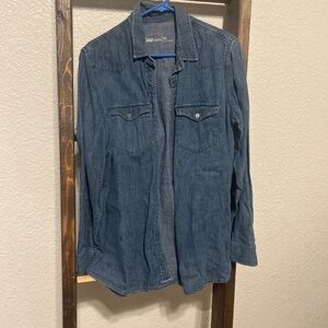Long sleeve blue Jean shirt